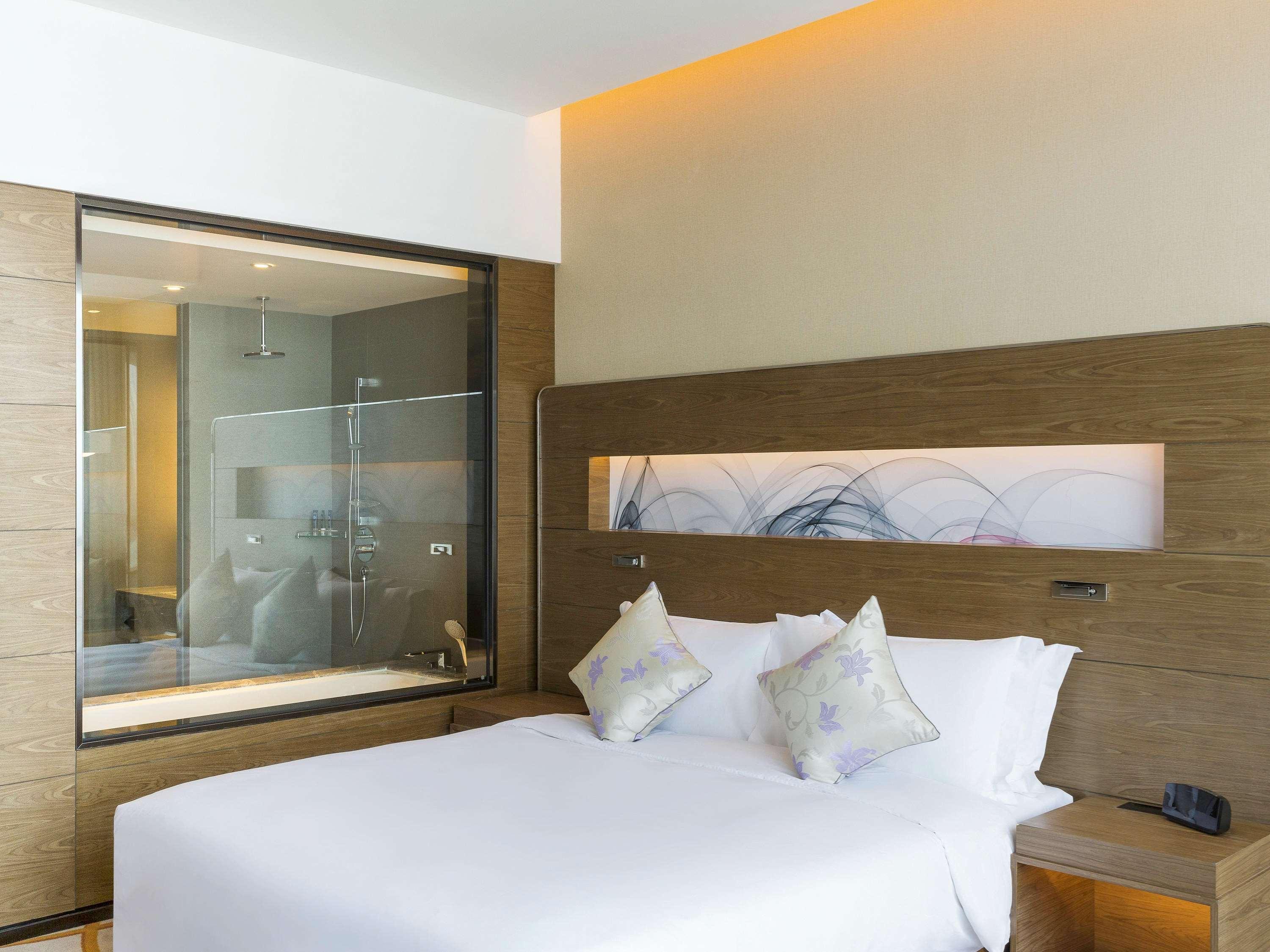 Novotel Rizhao Suning Exteriör bild