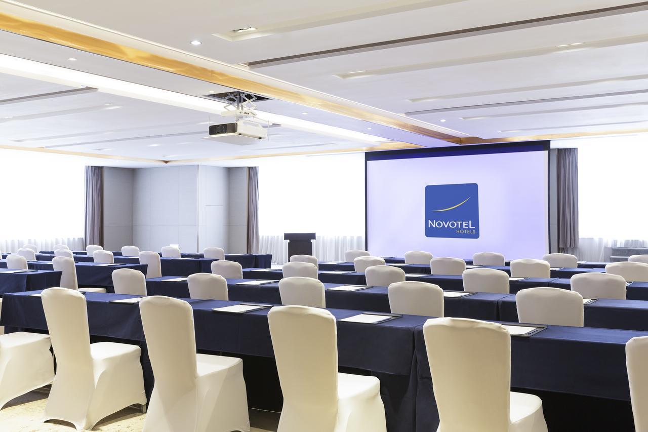 Novotel Rizhao Suning Exteriör bild