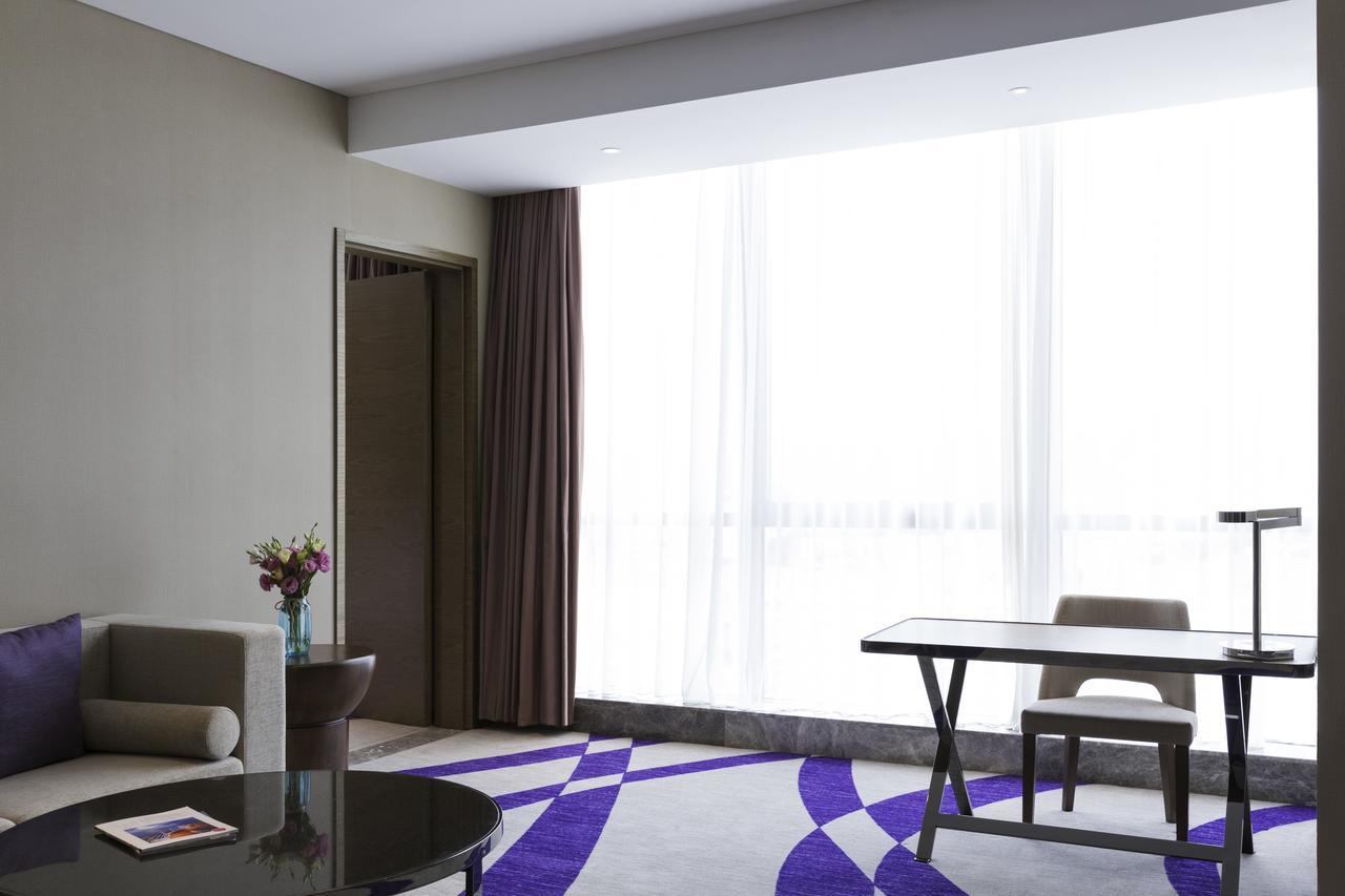 Novotel Rizhao Suning Exteriör bild