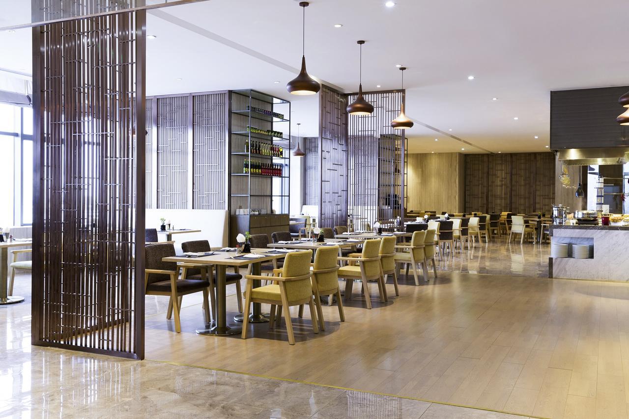 Novotel Rizhao Suning Exteriör bild